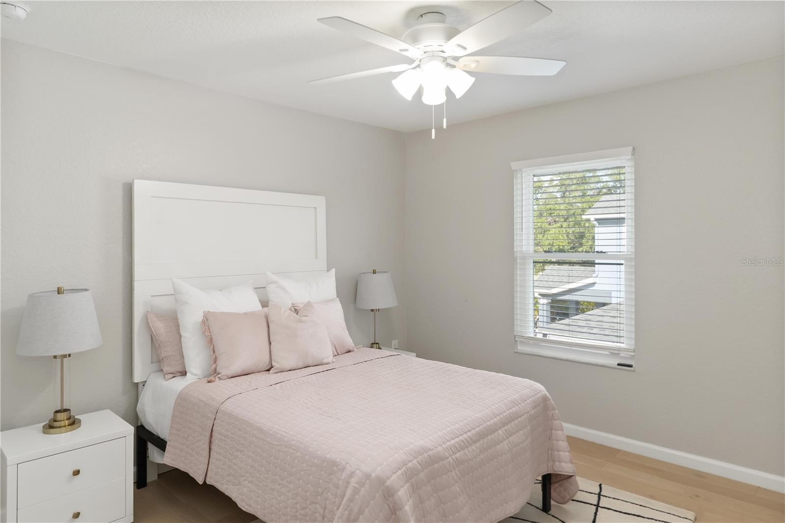 LAKES/WINDERMERE-PEACHTREE - Residential