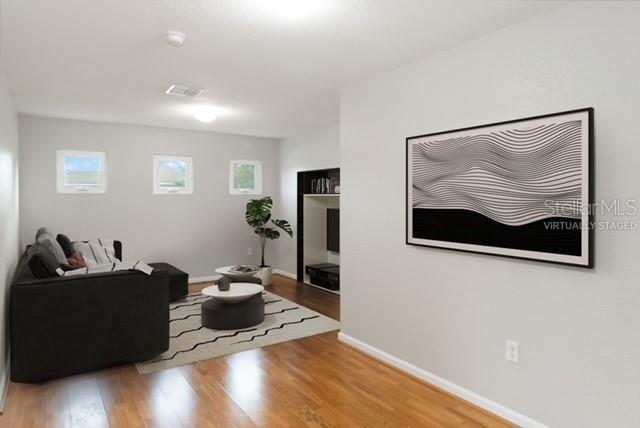 LAKES/WINDERMERE-PEACHTREE - Residential