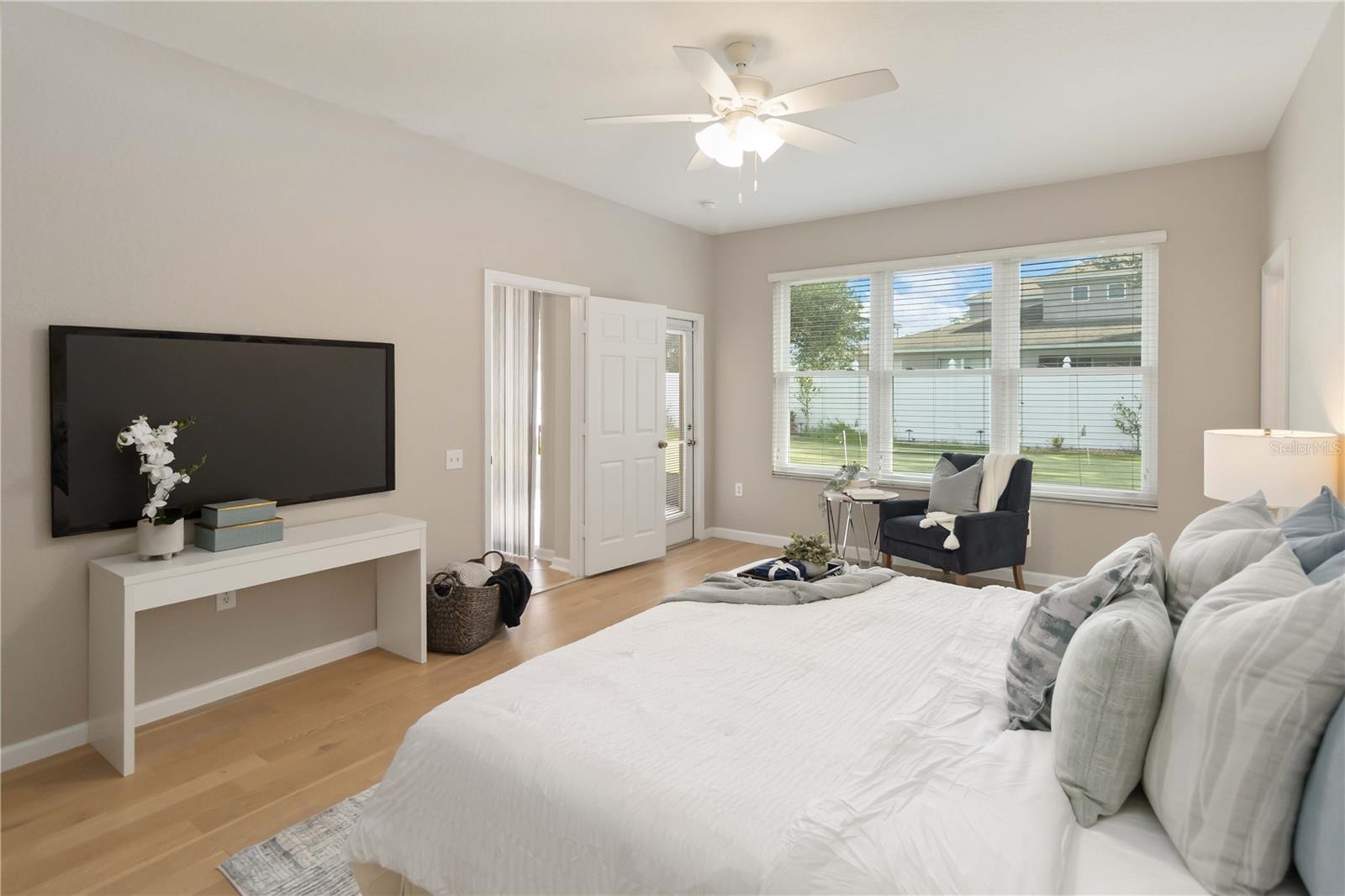 LAKES/WINDERMERE-PEACHTREE - Residential