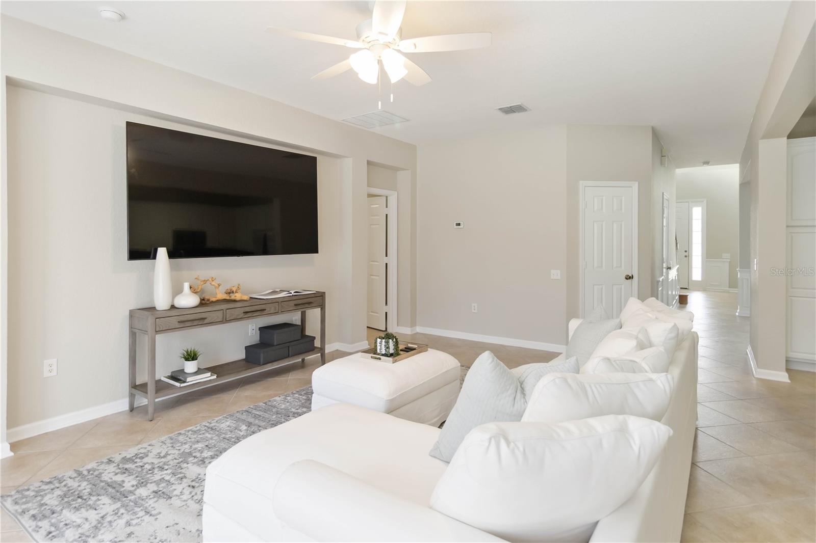 LAKES/WINDERMERE-PEACHTREE - Residential