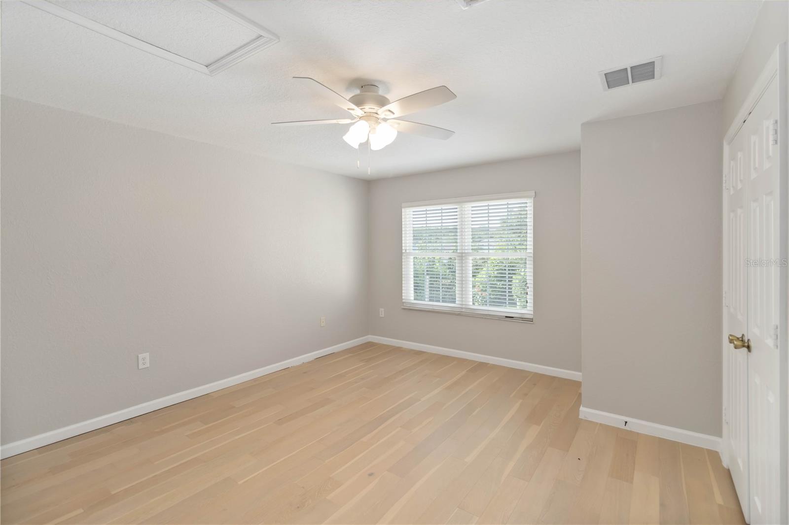 LAKES/WINDERMERE-PEACHTREE - Residential