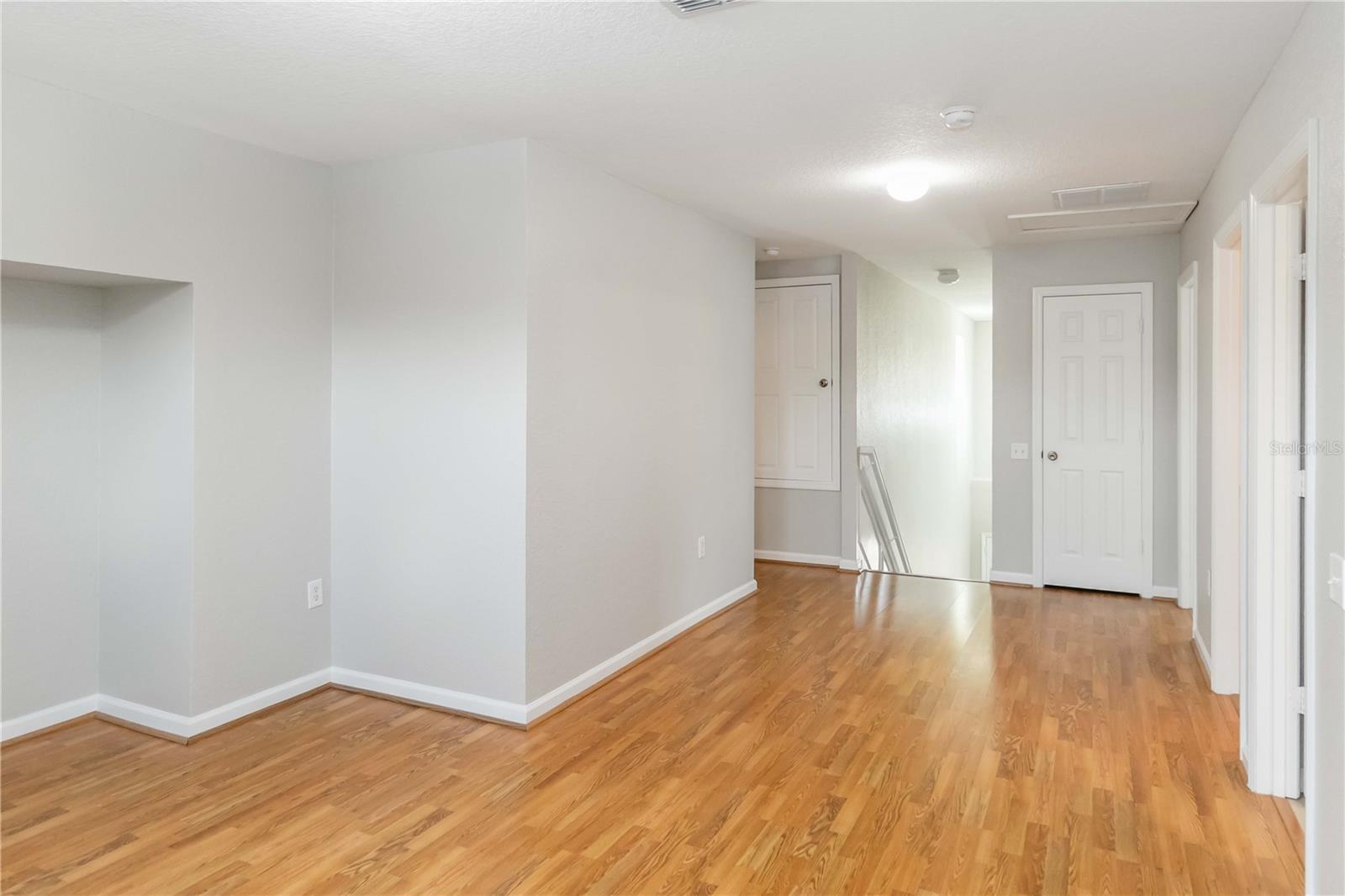 LAKES/WINDERMERE-PEACHTREE - Residential