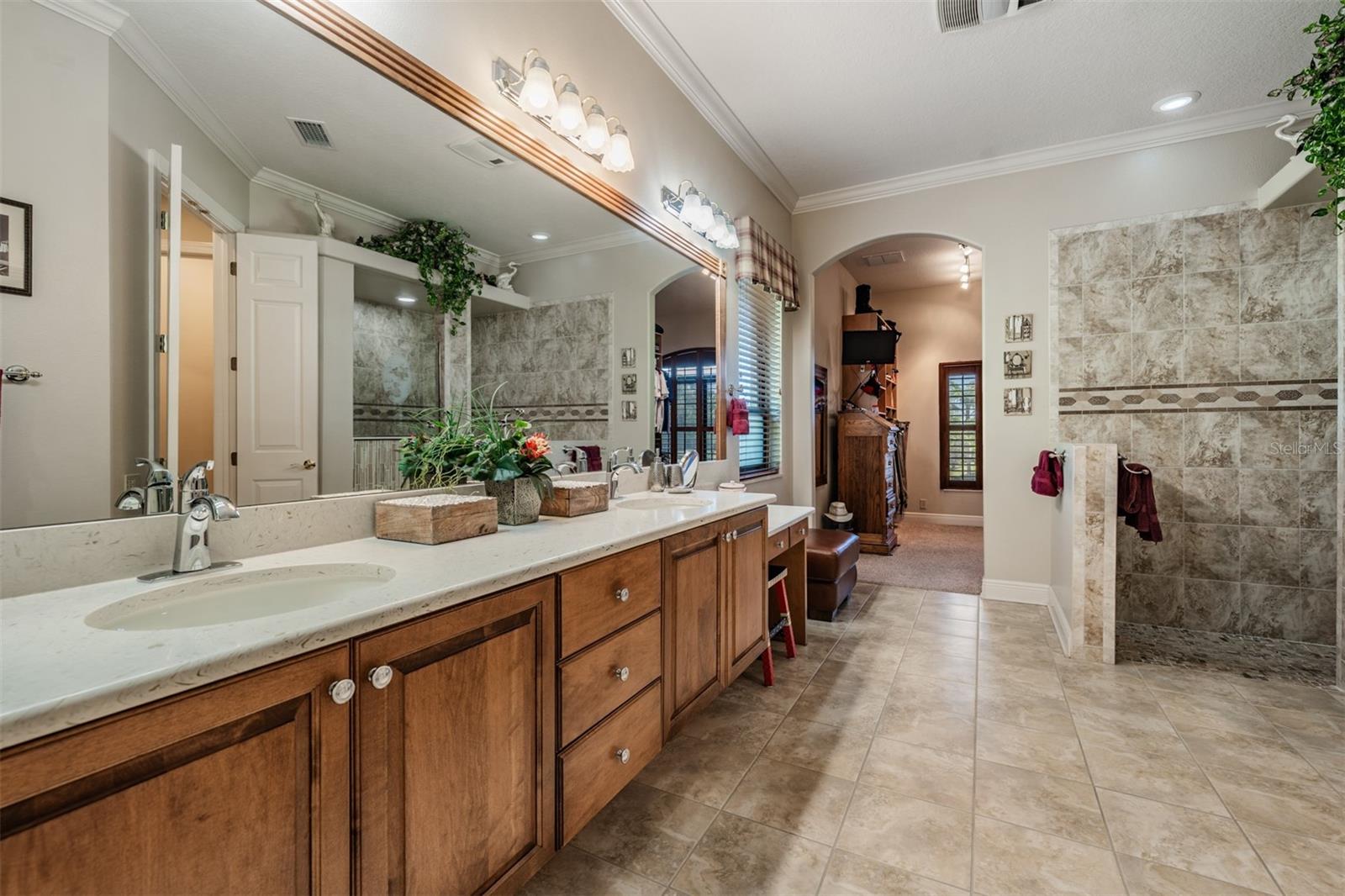 LAKE JOVITA GOLF AND COUNTRY CLUB - Residential