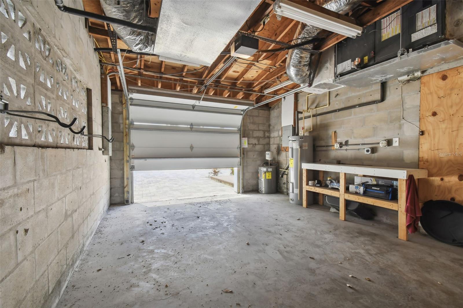 EAGLES NEST GARDENS ESTATES - Residential Lease