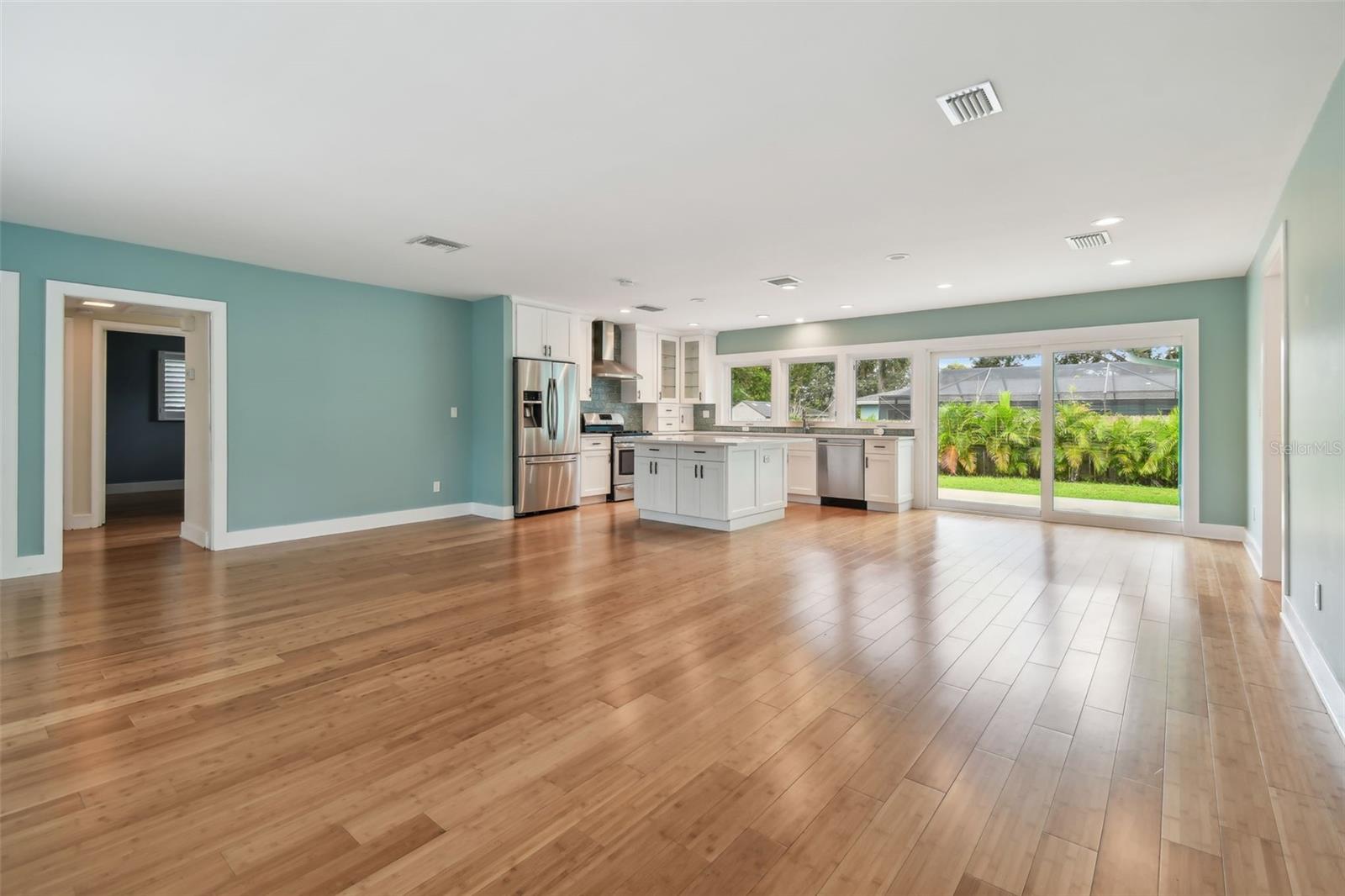 EAGLES NEST GARDENS ESTATES - Residential Lease