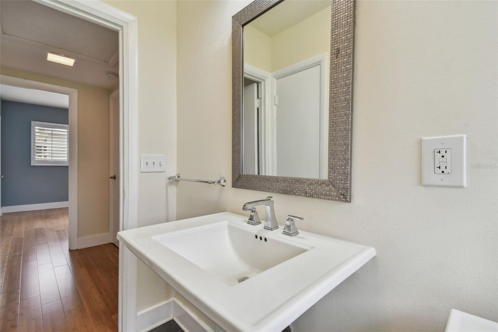 EAGLES NEST GARDENS ESTATES - Residential Lease