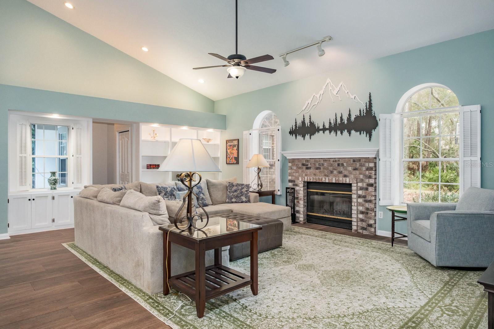 DEERPATH UNIT ONE - Residential