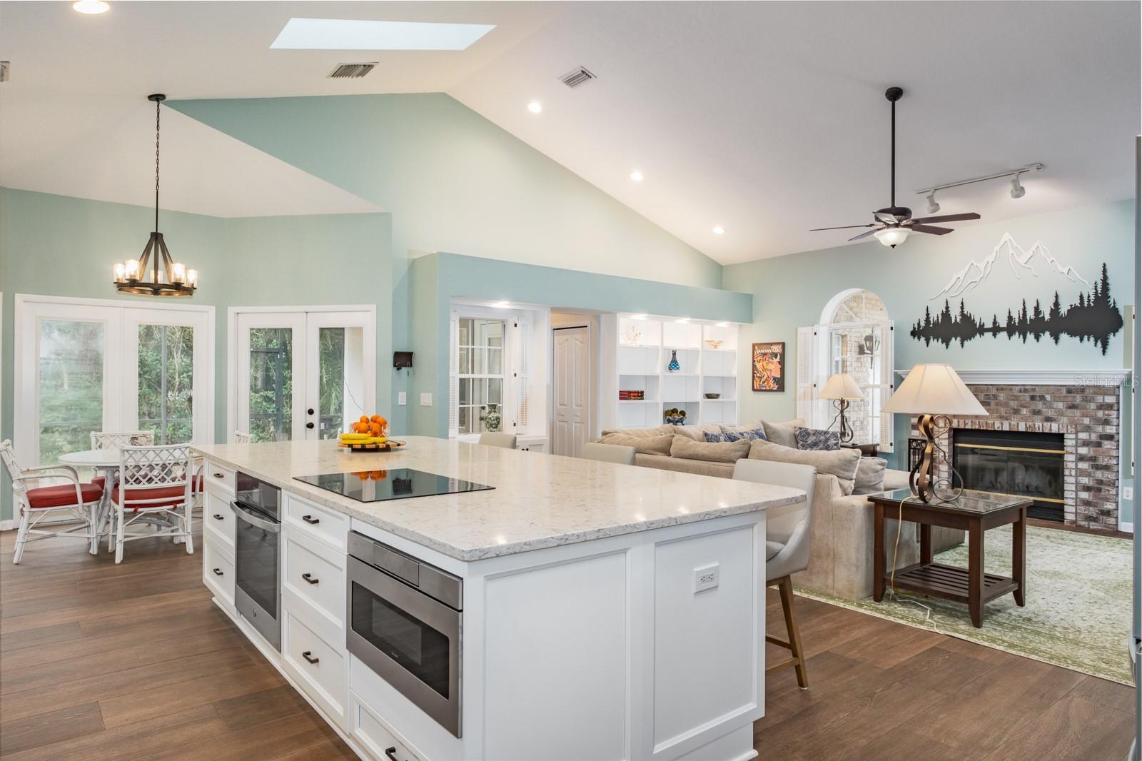 DEERPATH UNIT ONE - Residential