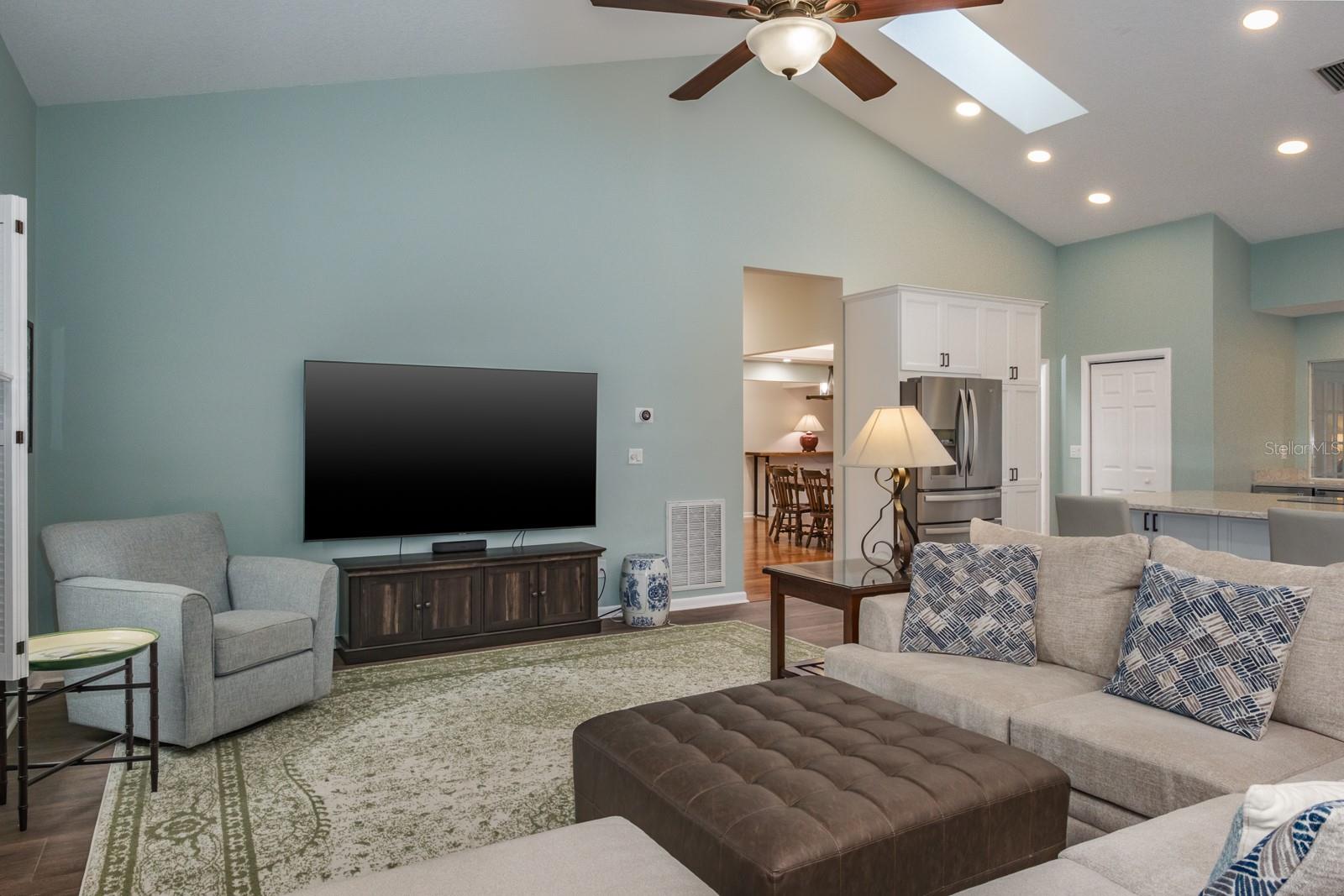 DEERPATH UNIT ONE - Residential