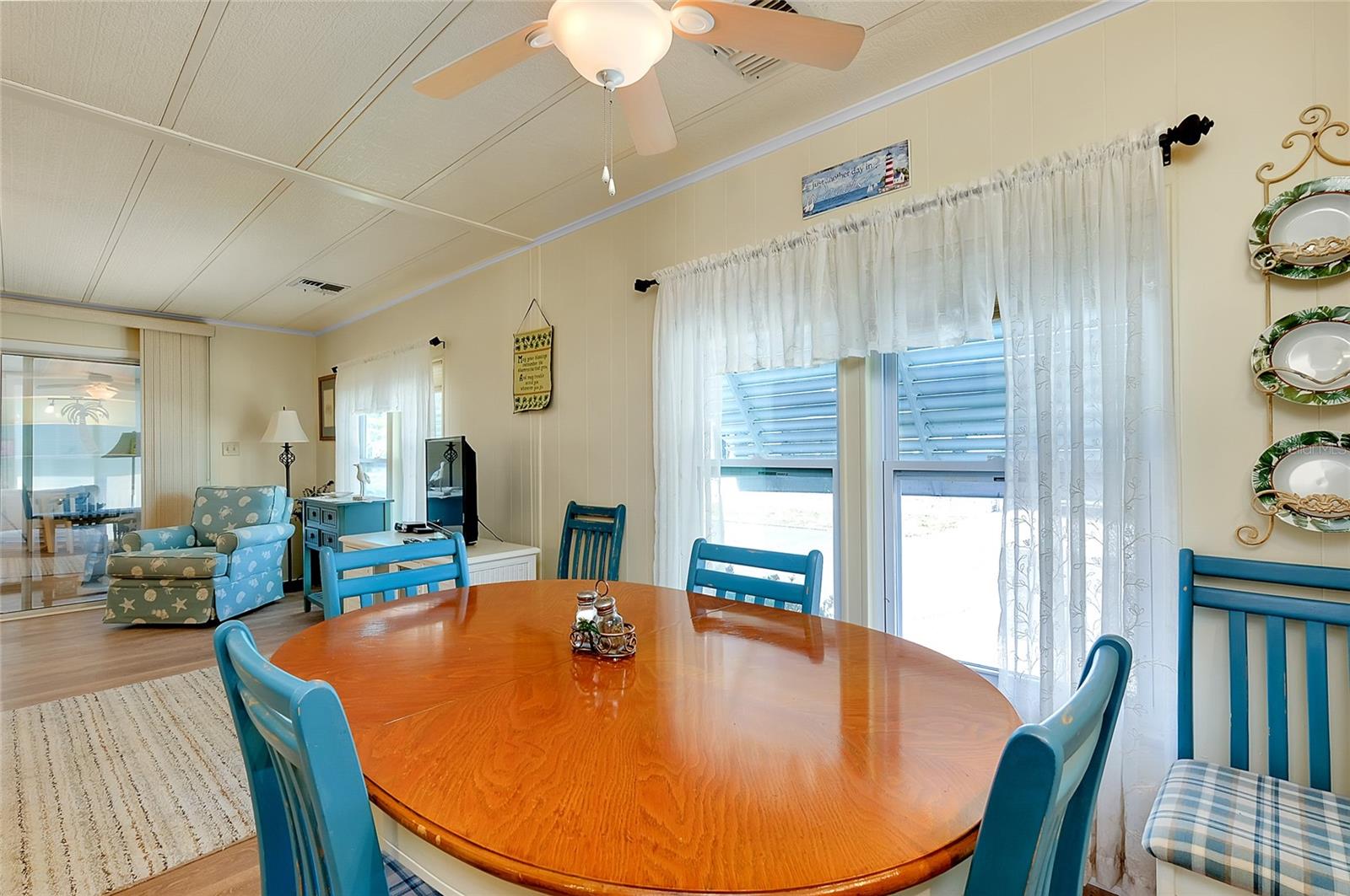 VENICE ISLE - Residential