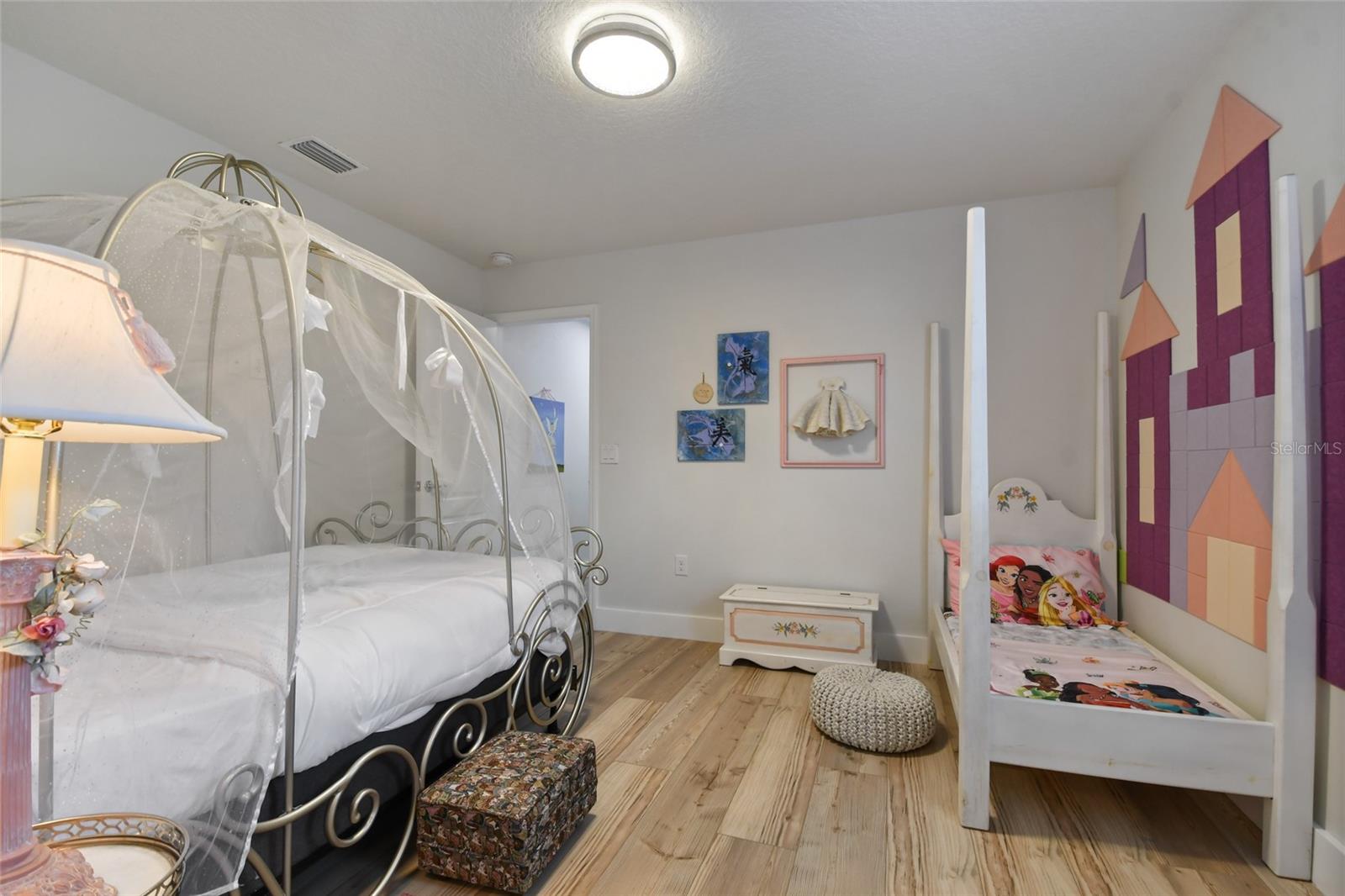 WINDSOR AT WESTSIDE PH 1 - Residential