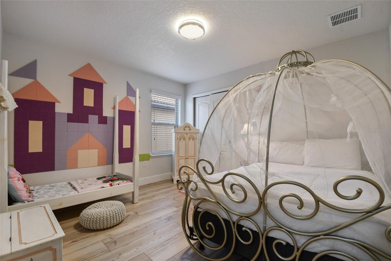 WINDSOR AT WESTSIDE PH 1 - Residential