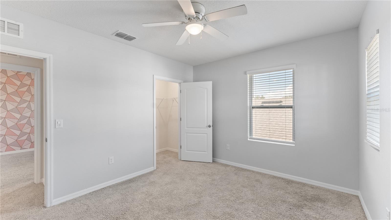 BARRINGTON - Residential Lease