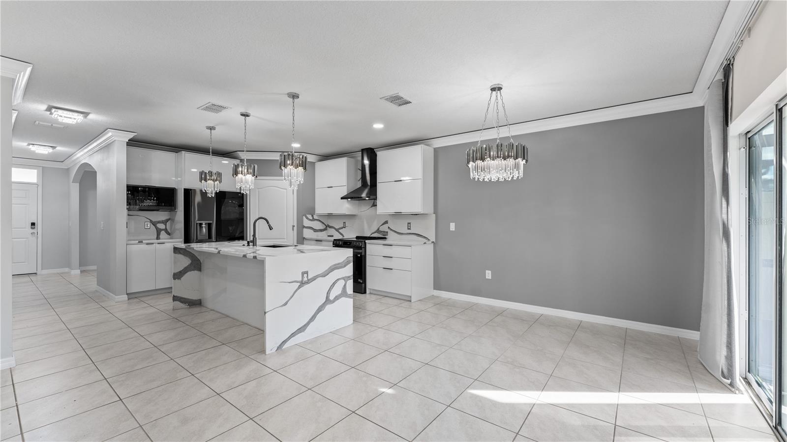 BARRINGTON - Residential Lease