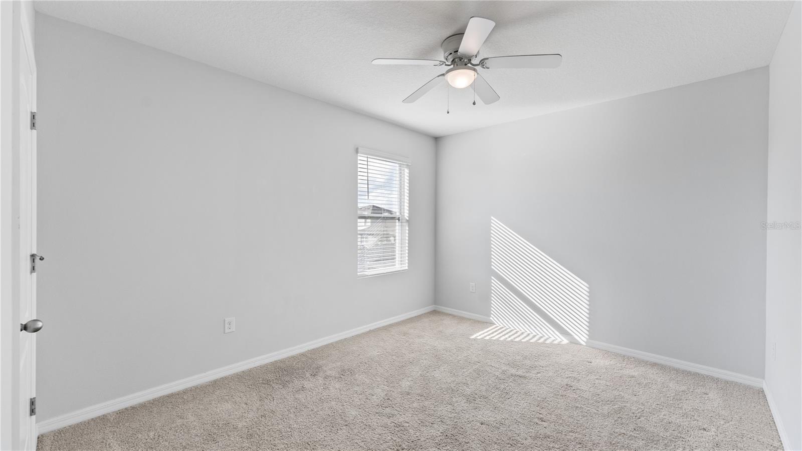 BARRINGTON - Residential Lease