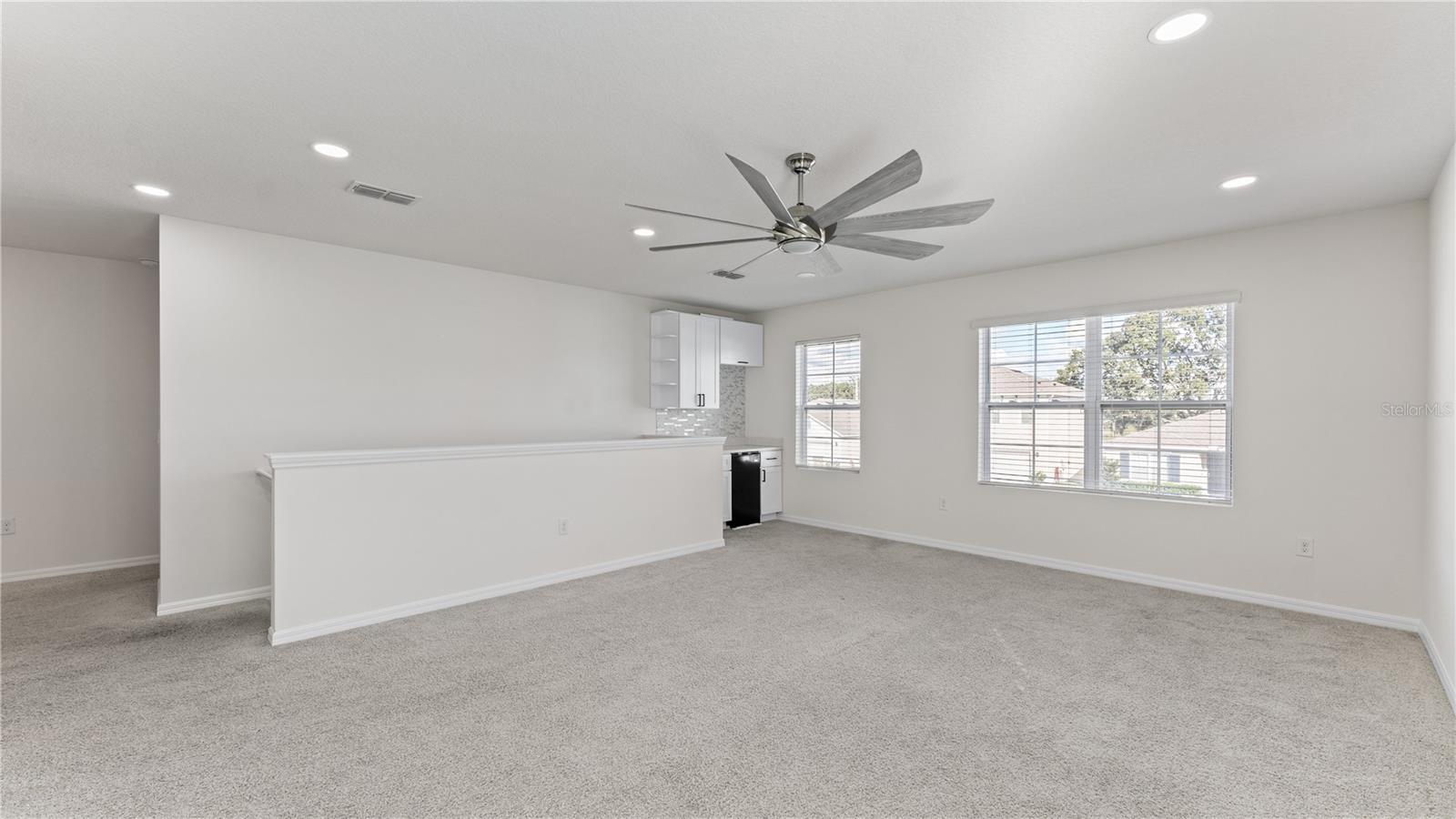 BARRINGTON - Residential Lease