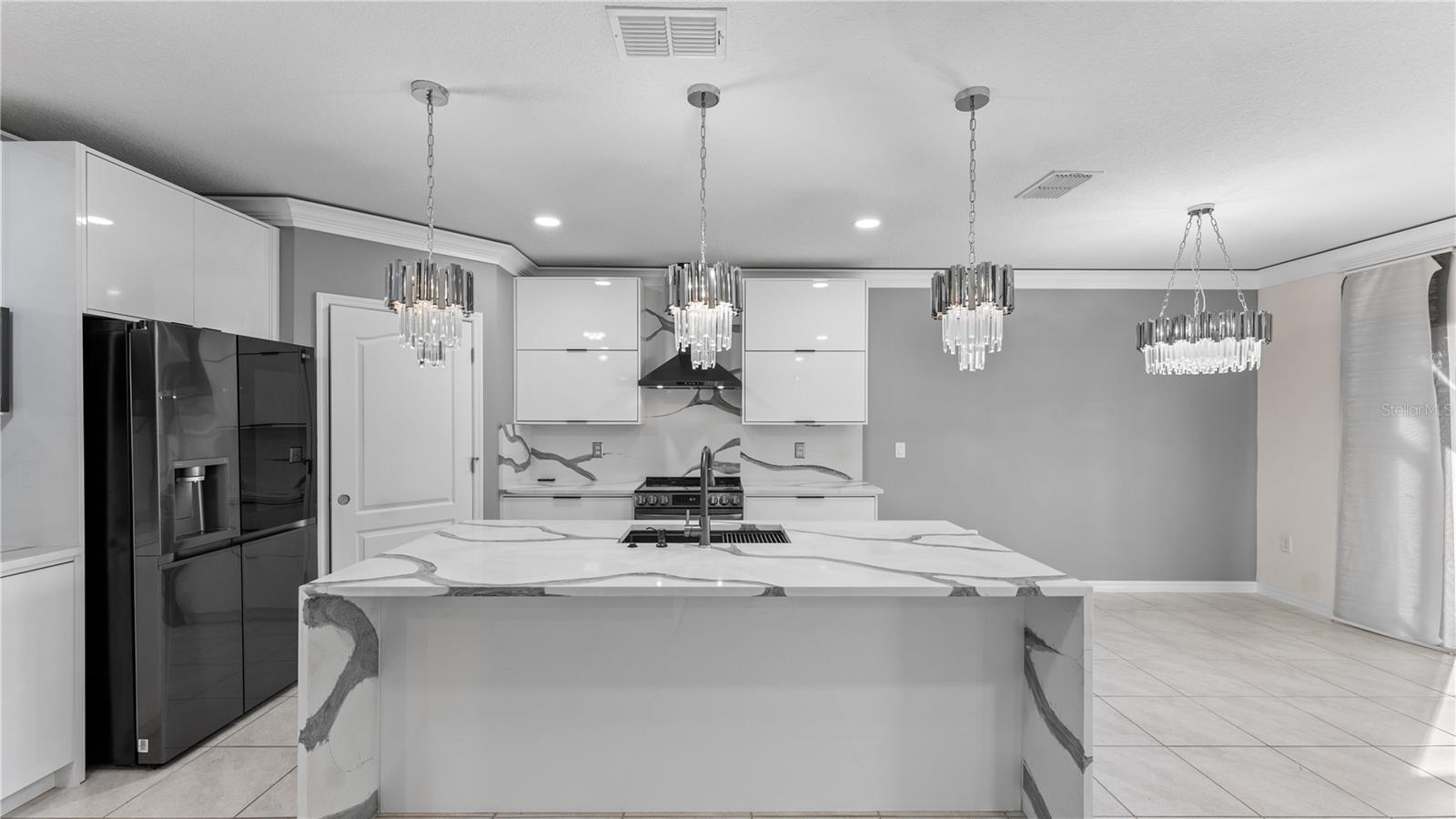 BARRINGTON - Residential Lease