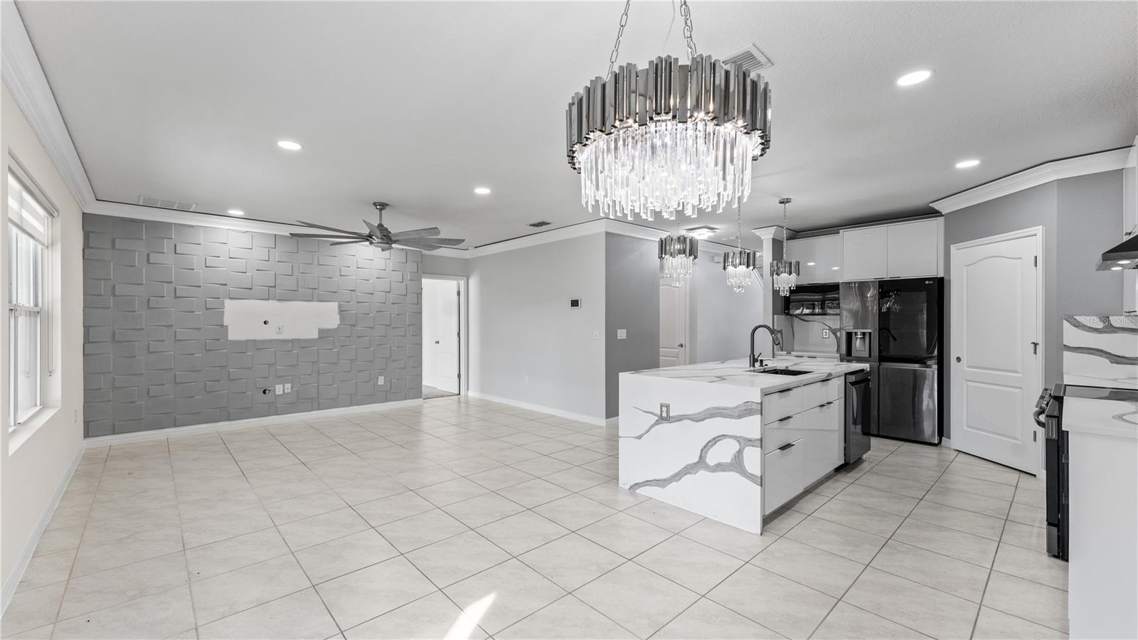 BARRINGTON - Residential Lease