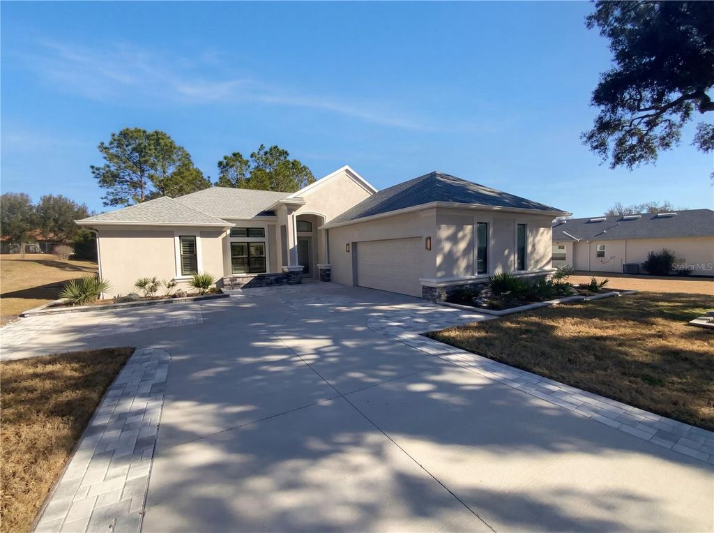 Photo of 266 S Paladinn Circle, Inverness, FL 34453 (MLS # O6383406)