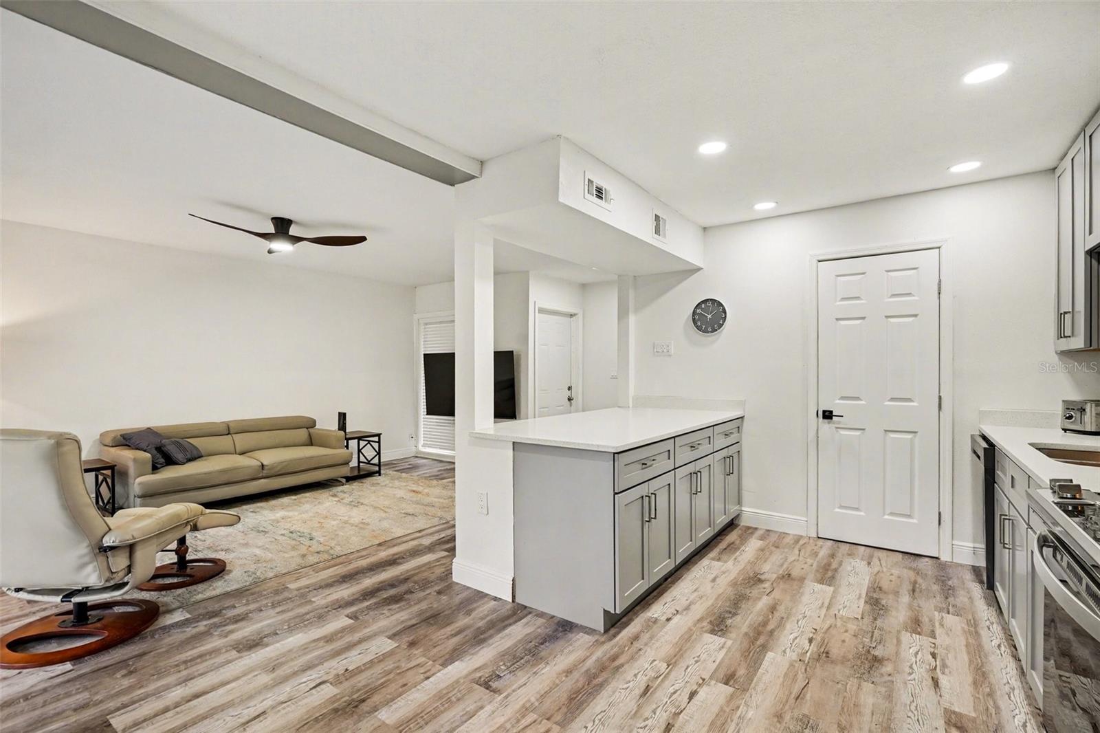 CROWN OAKS - Residential