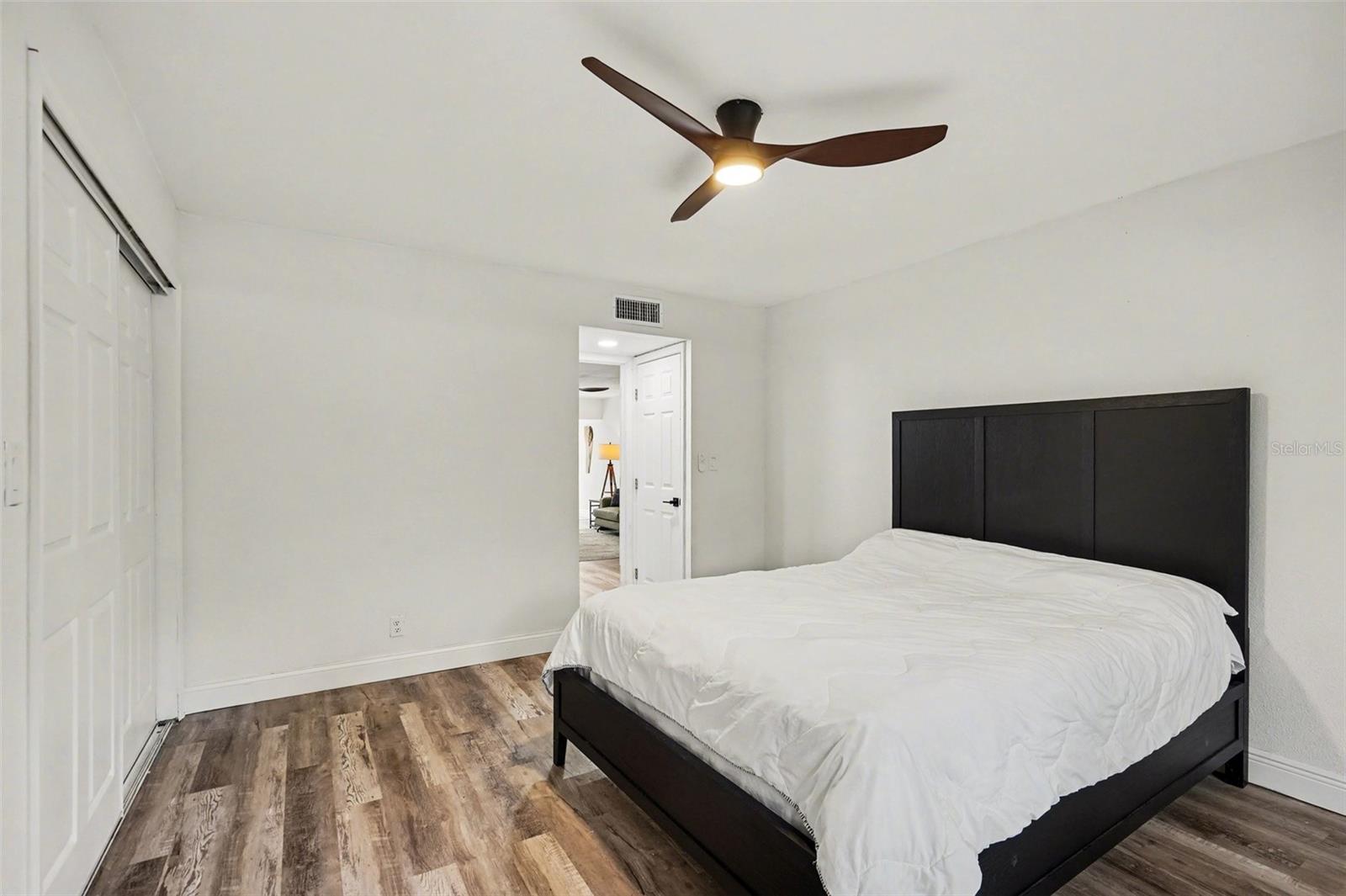 CROWN OAKS - Residential