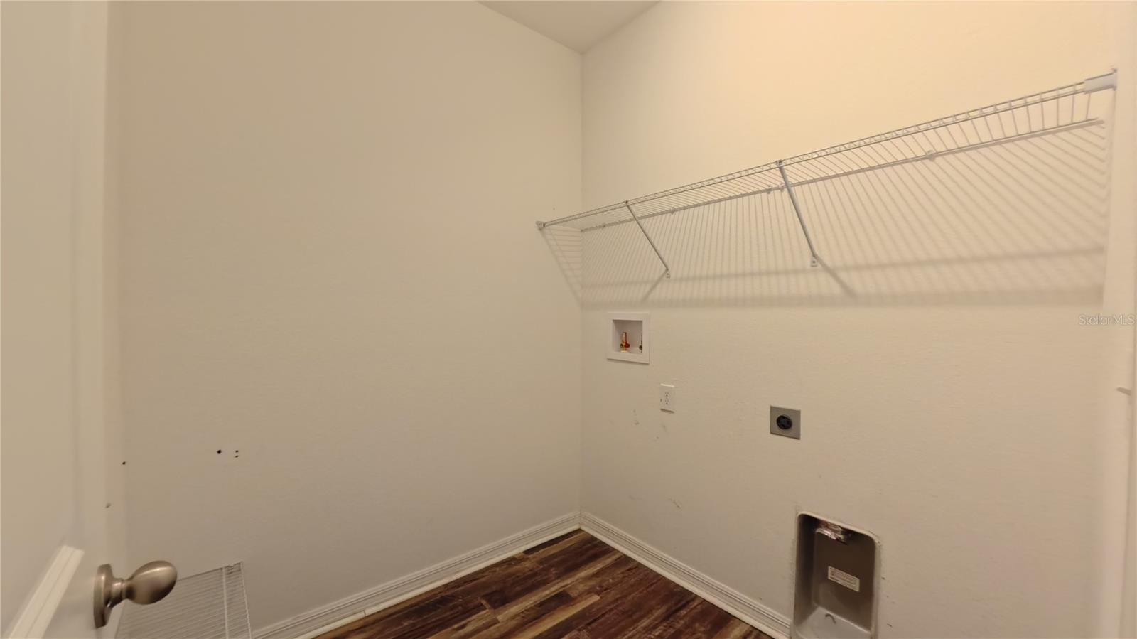 HIDDEN LAKE PRESERVE - Residential