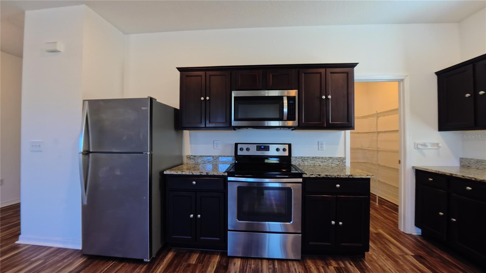 HIDDEN LAKE PRESERVE - Residential