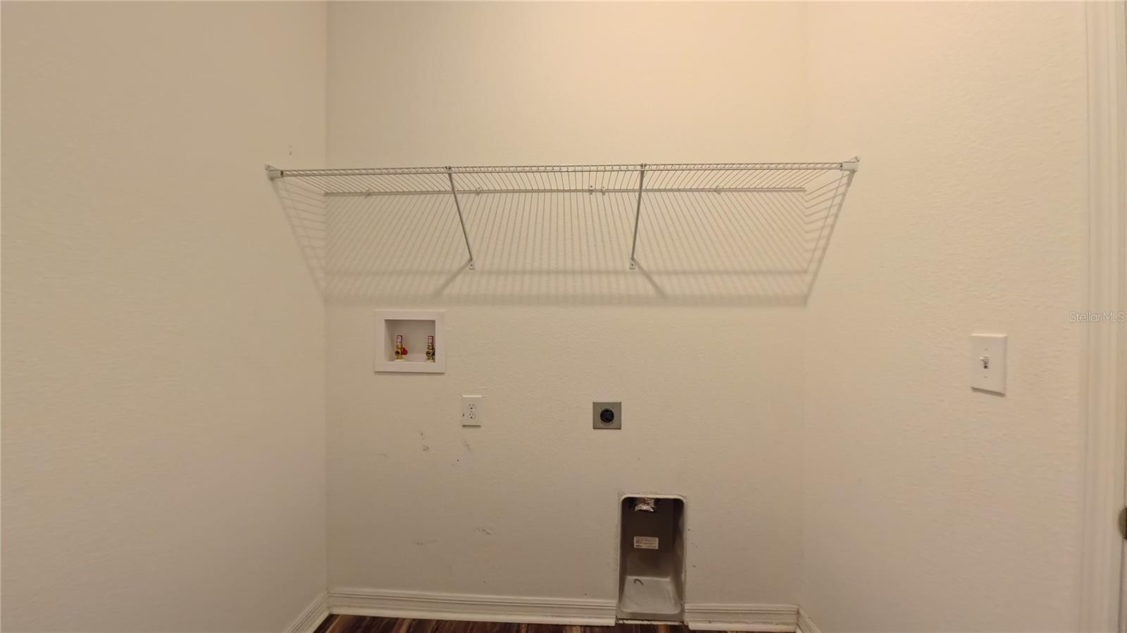 HIDDEN LAKE PRESERVE - Residential