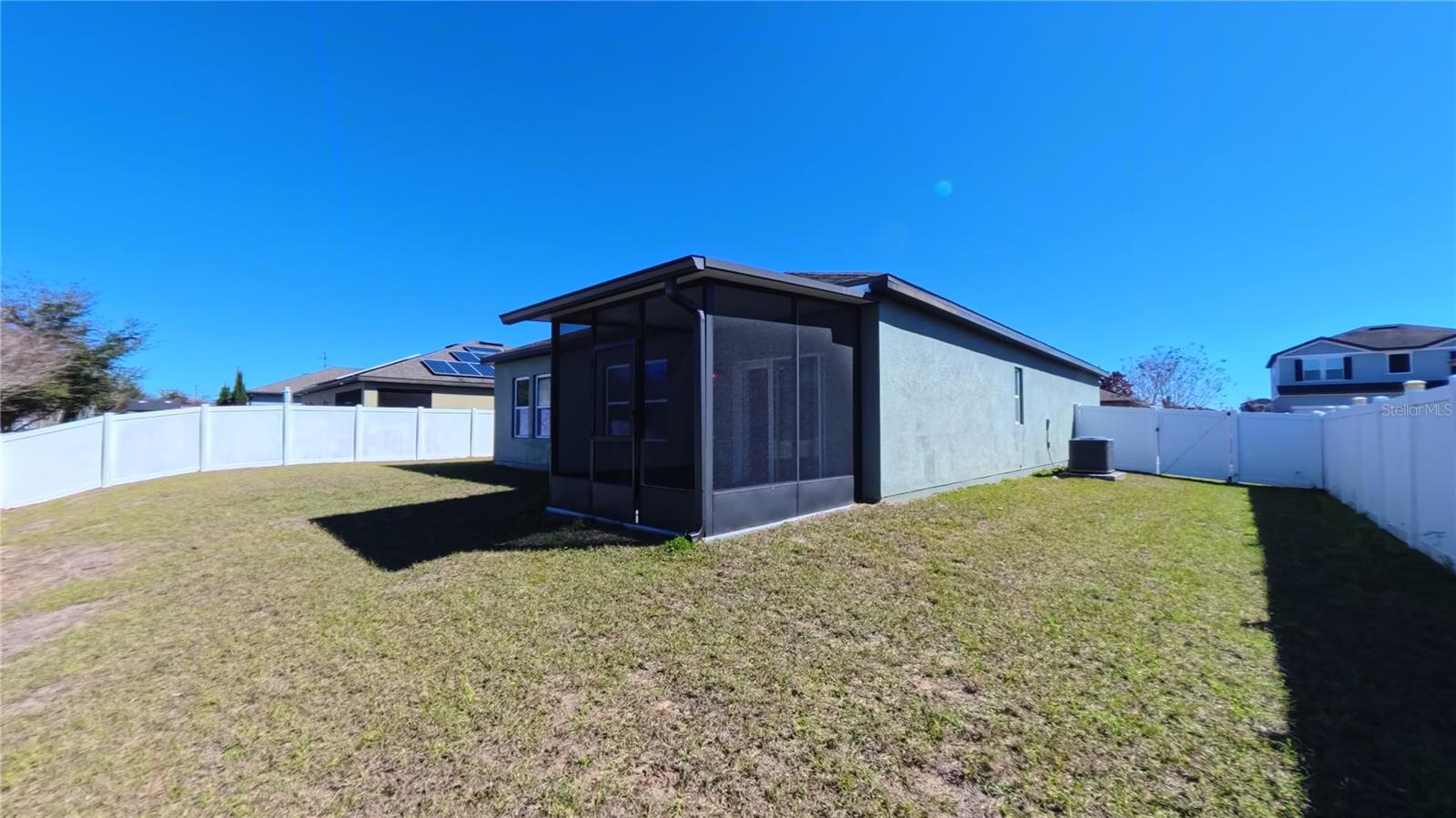 HIDDEN LAKE PRESERVE - Residential