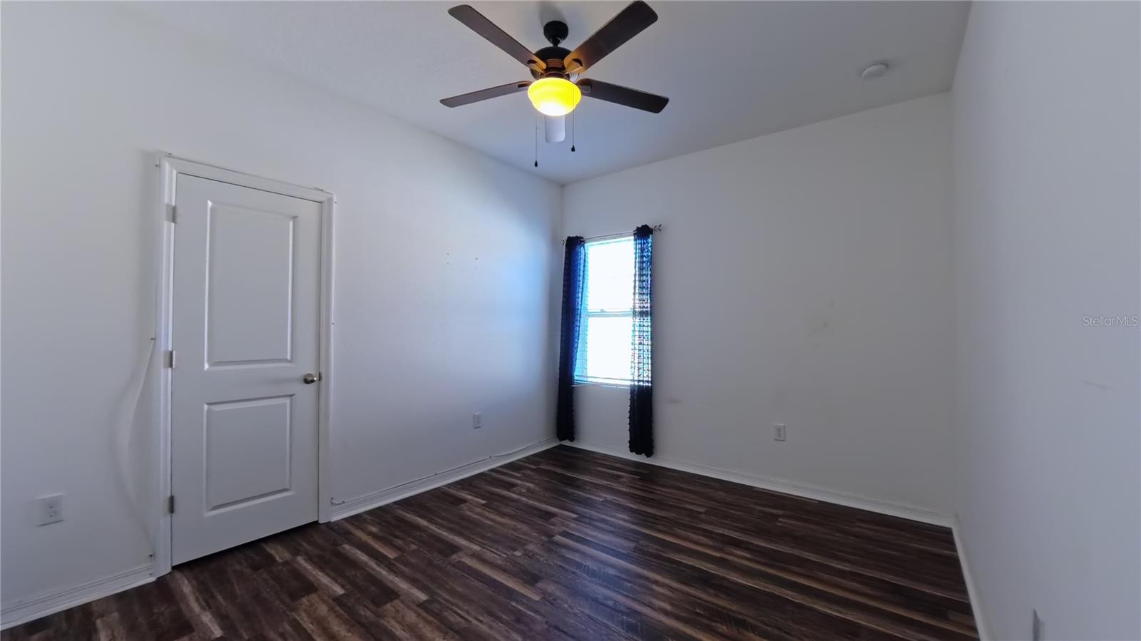 HIDDEN LAKE PRESERVE - Residential