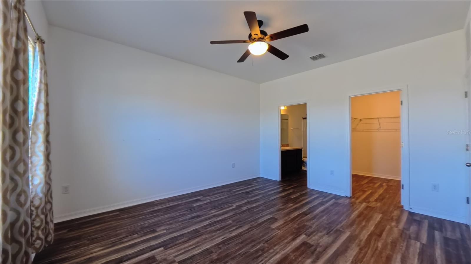 HIDDEN LAKE PRESERVE - Residential