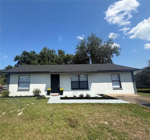 Property photo of 65 S Courtland Boulevard, Deltona, FL 32738