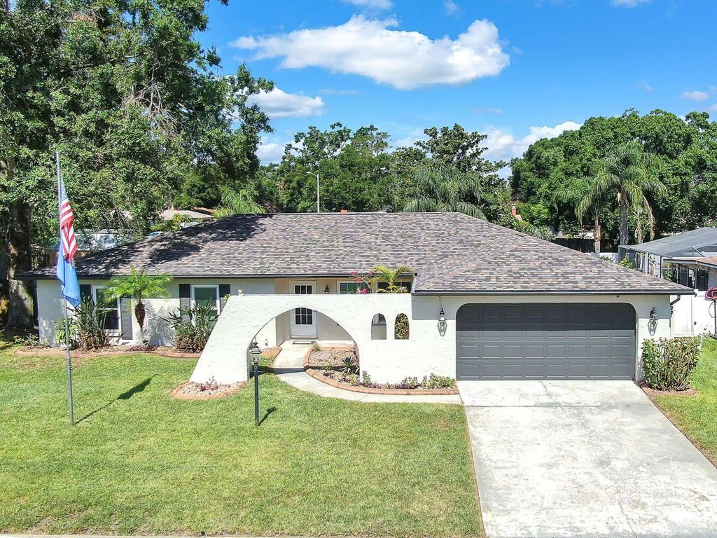 Photo of 3840 Rolling Circle, Valrico, FL 33594 (MLS # TB8403150)