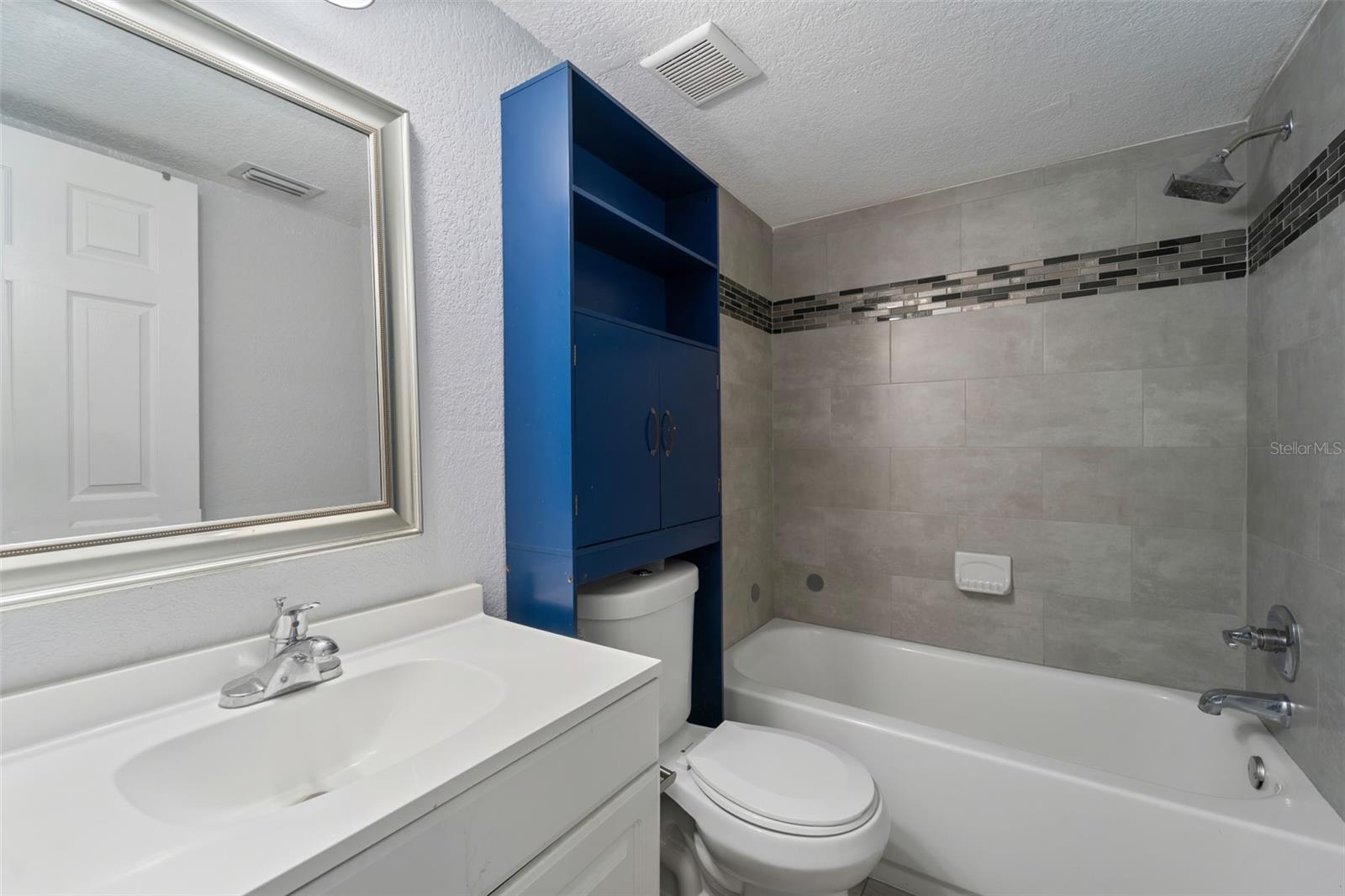 THE GALLERY AT BAYPORT CONDOMI - Residential