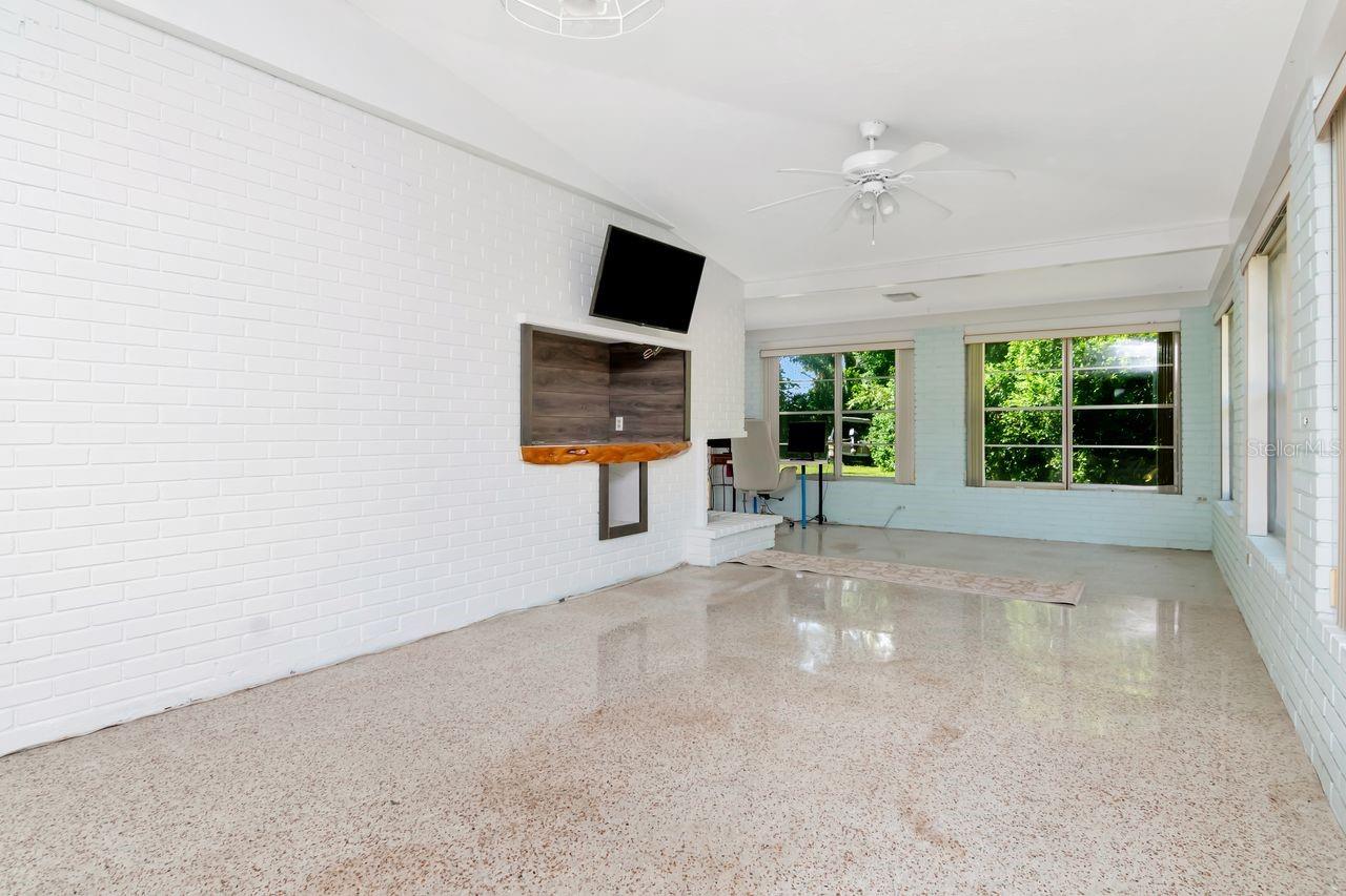 WARREN ESTATES - Residential
