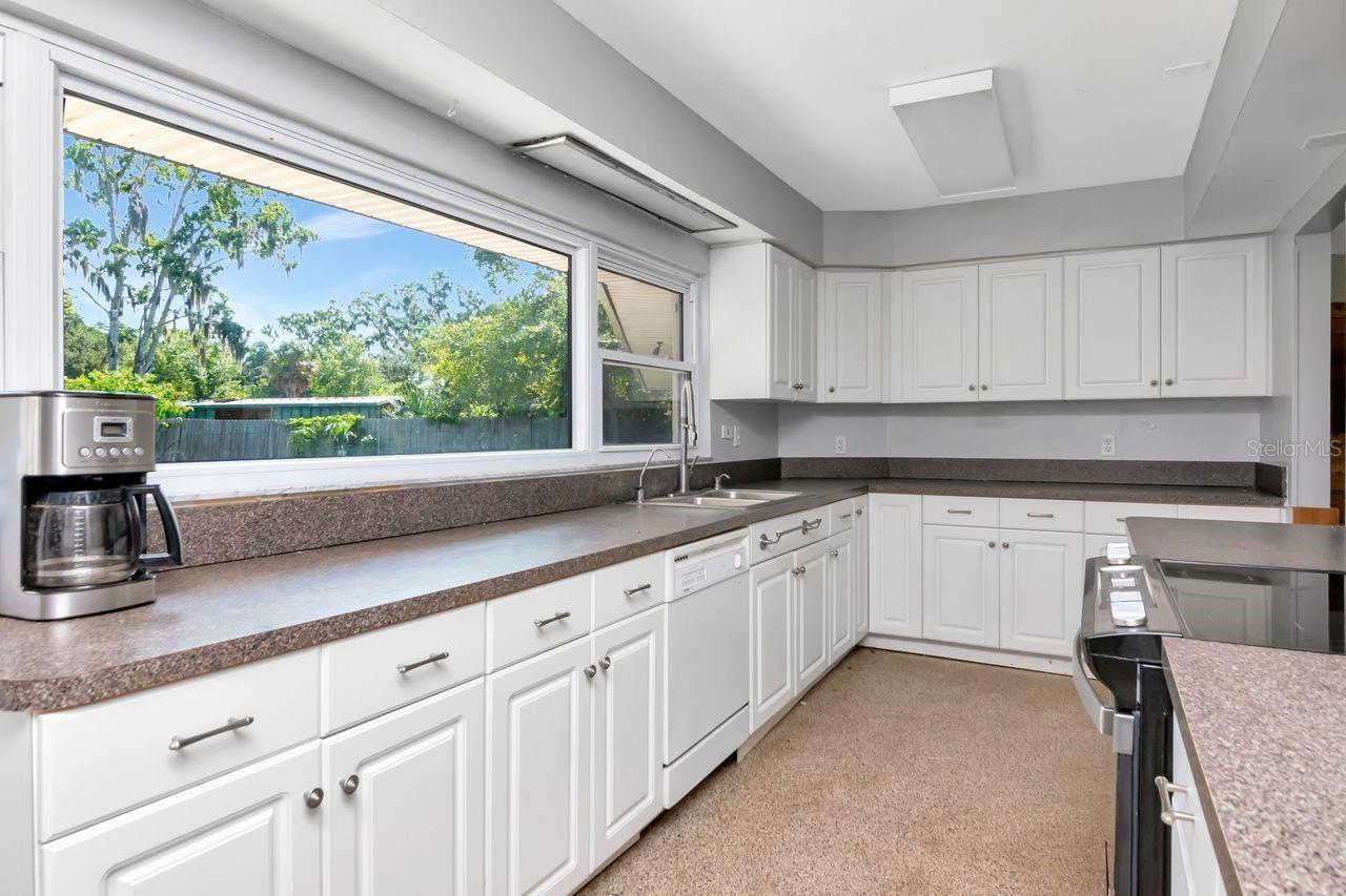 WARREN ESTATES - Residential