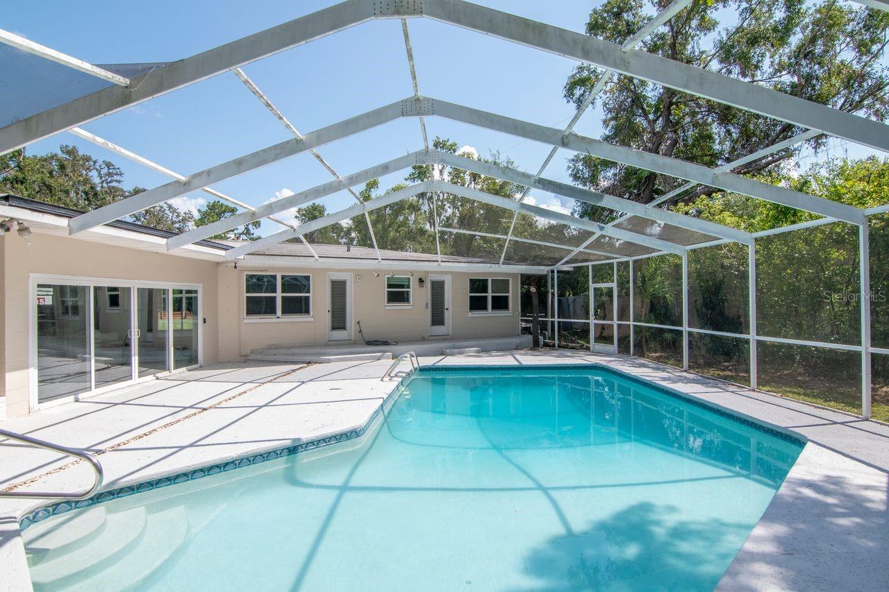 WARREN ESTATES - Residential