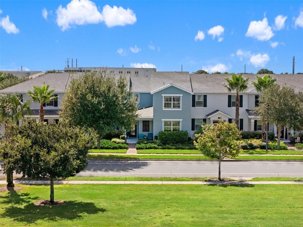 Photo of 11662 Epic Avenue, Orlando, FL 32832 (MLS # O6437568)
