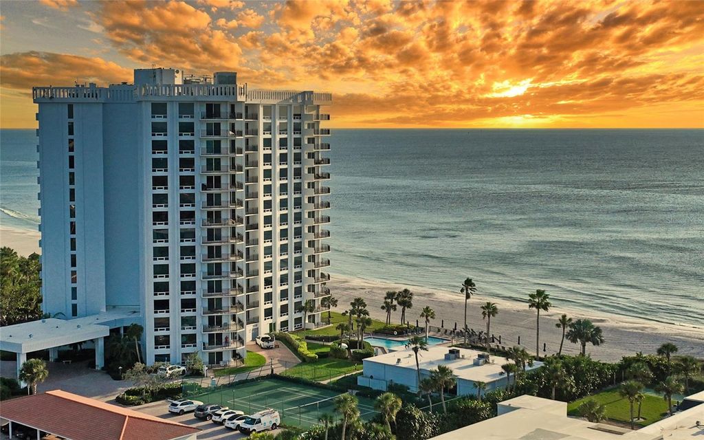 Photo of 2525 Gulf Of Mexico Drive #3F, Longboat Key, FL 34228 (MLS # A4649816)