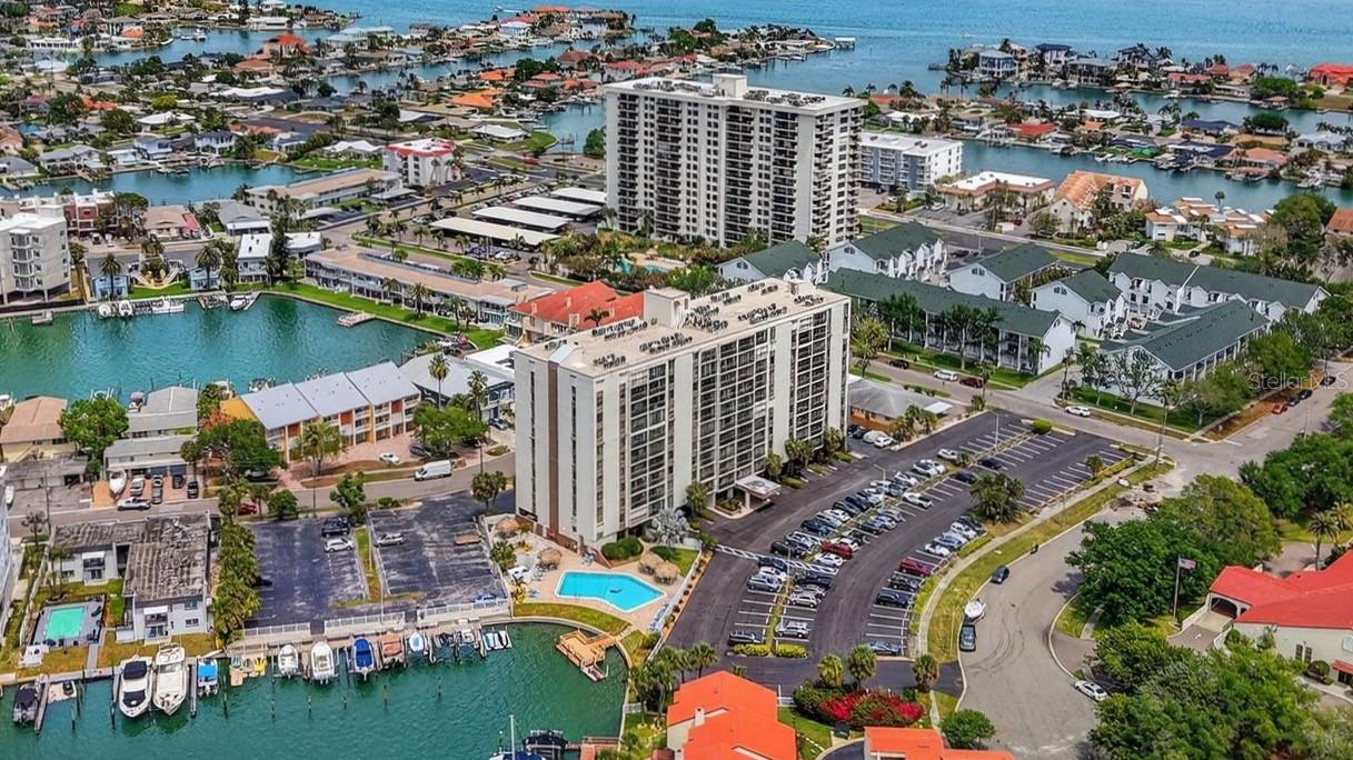 255 DOLPHIN POINT 211