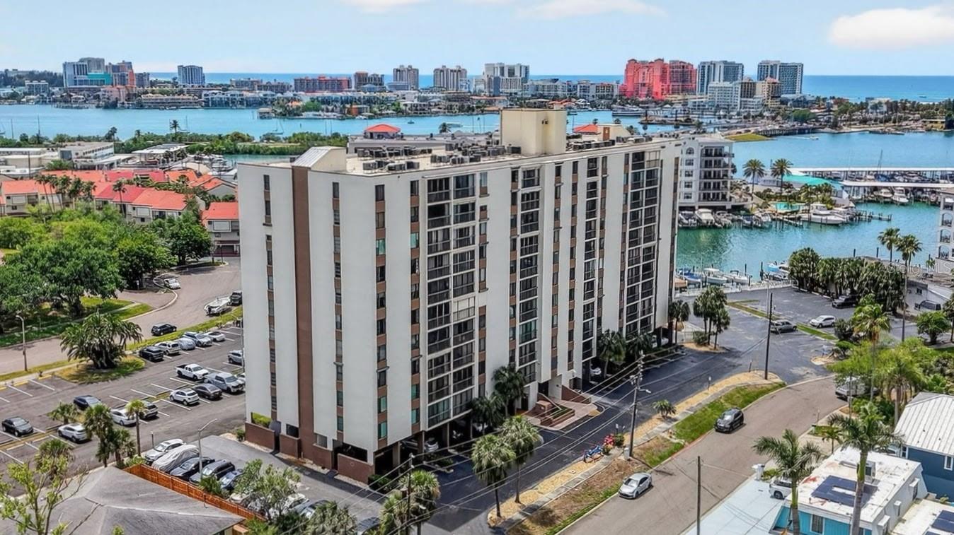 255 DOLPHIN POINT 211