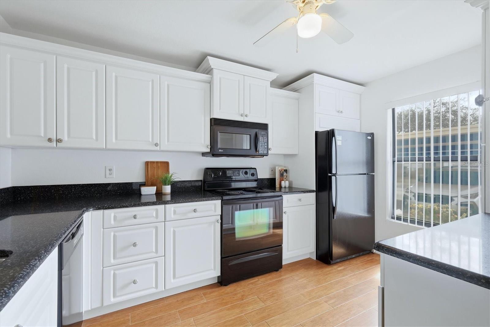 HUNTINGTON WOODS - Residential