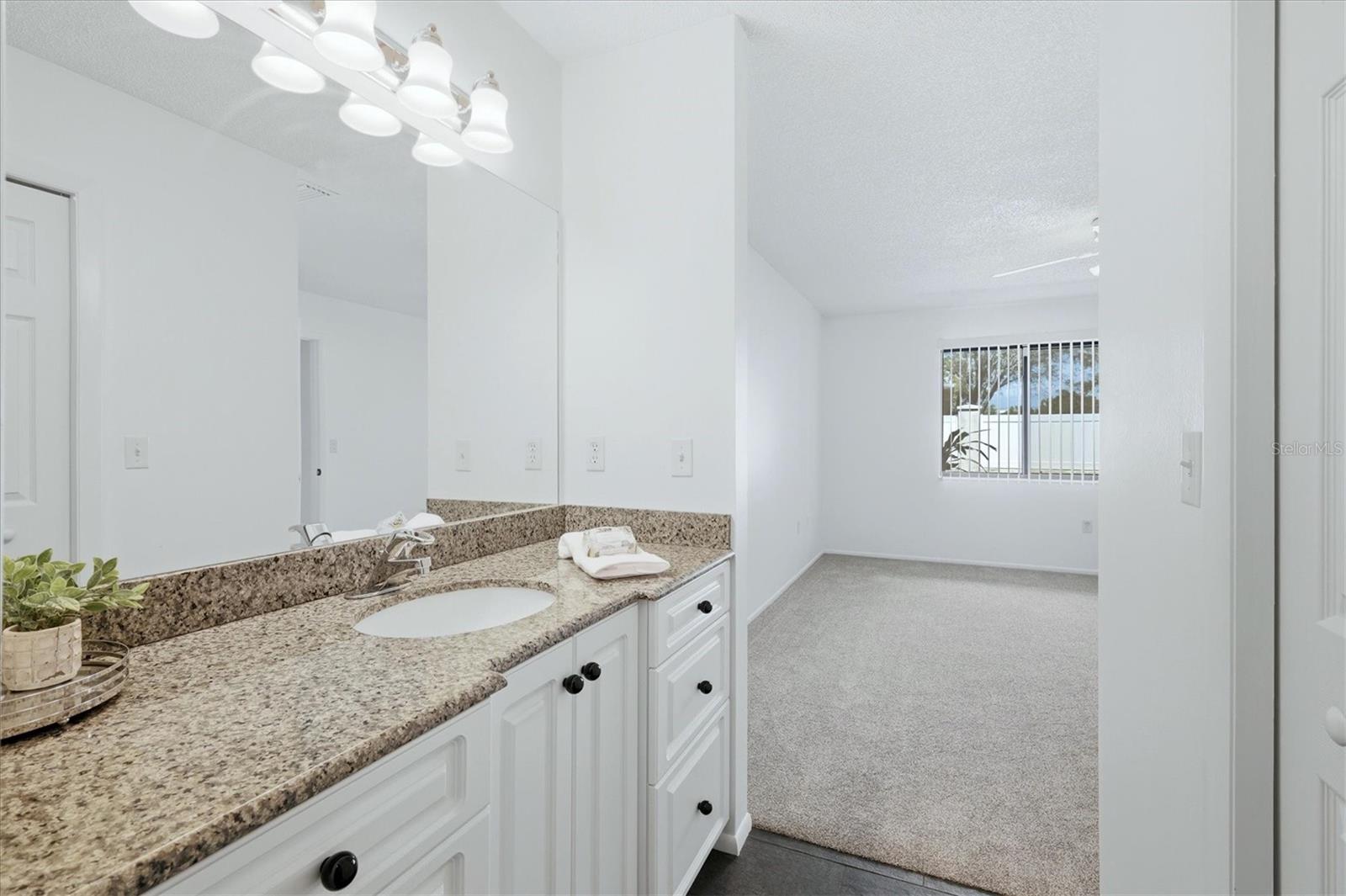 HUNTINGTON WOODS - Residential