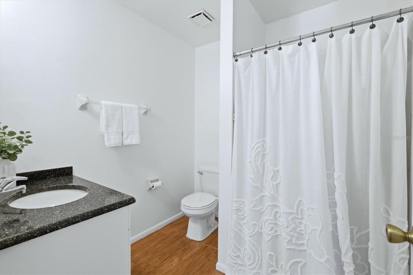 HUNTINGTON WOODS - Residential