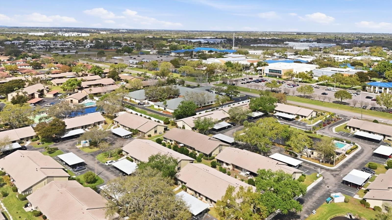 HUNTINGTON WOODS - Residential