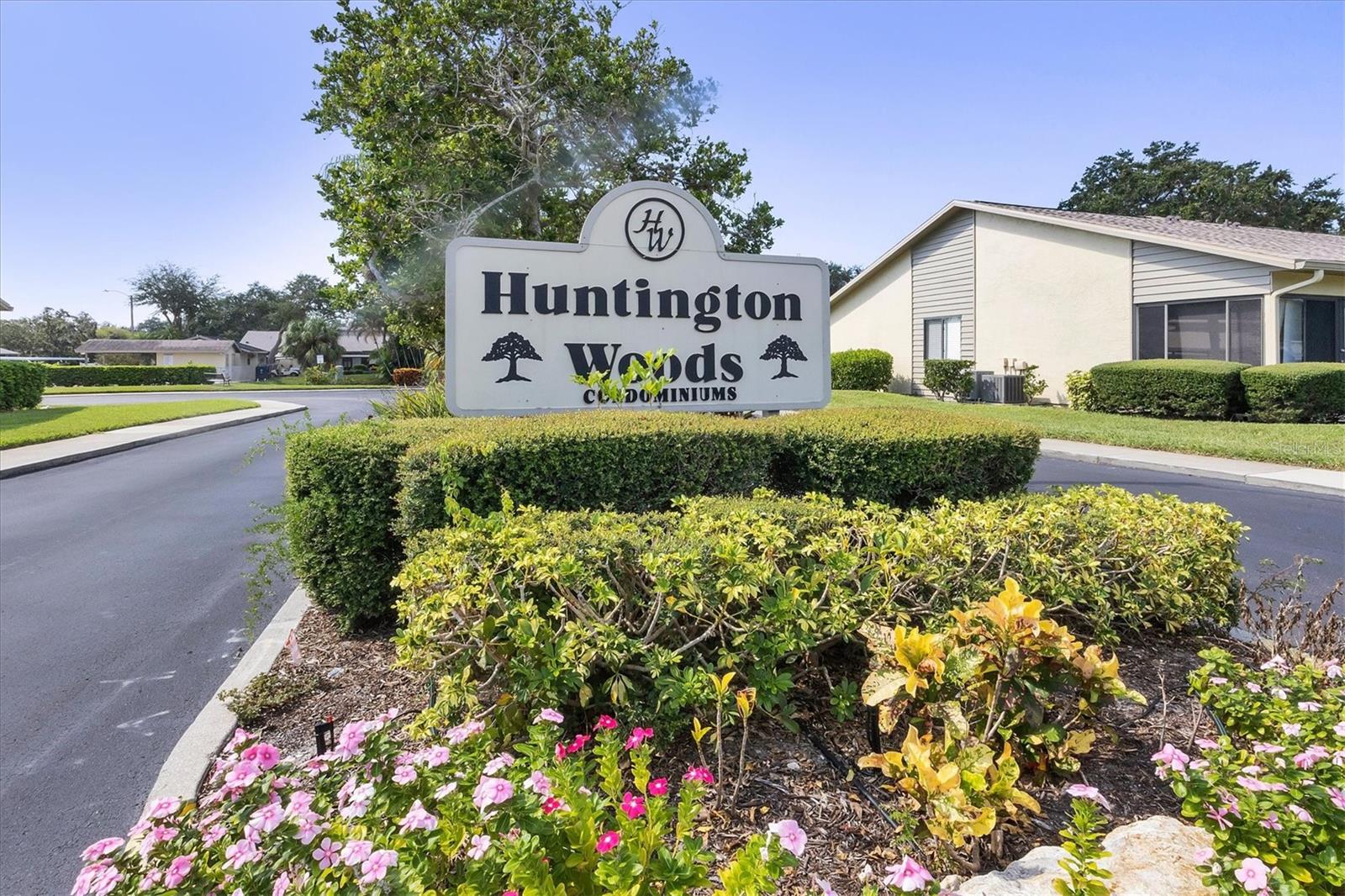 HUNTINGTON WOODS - Residential