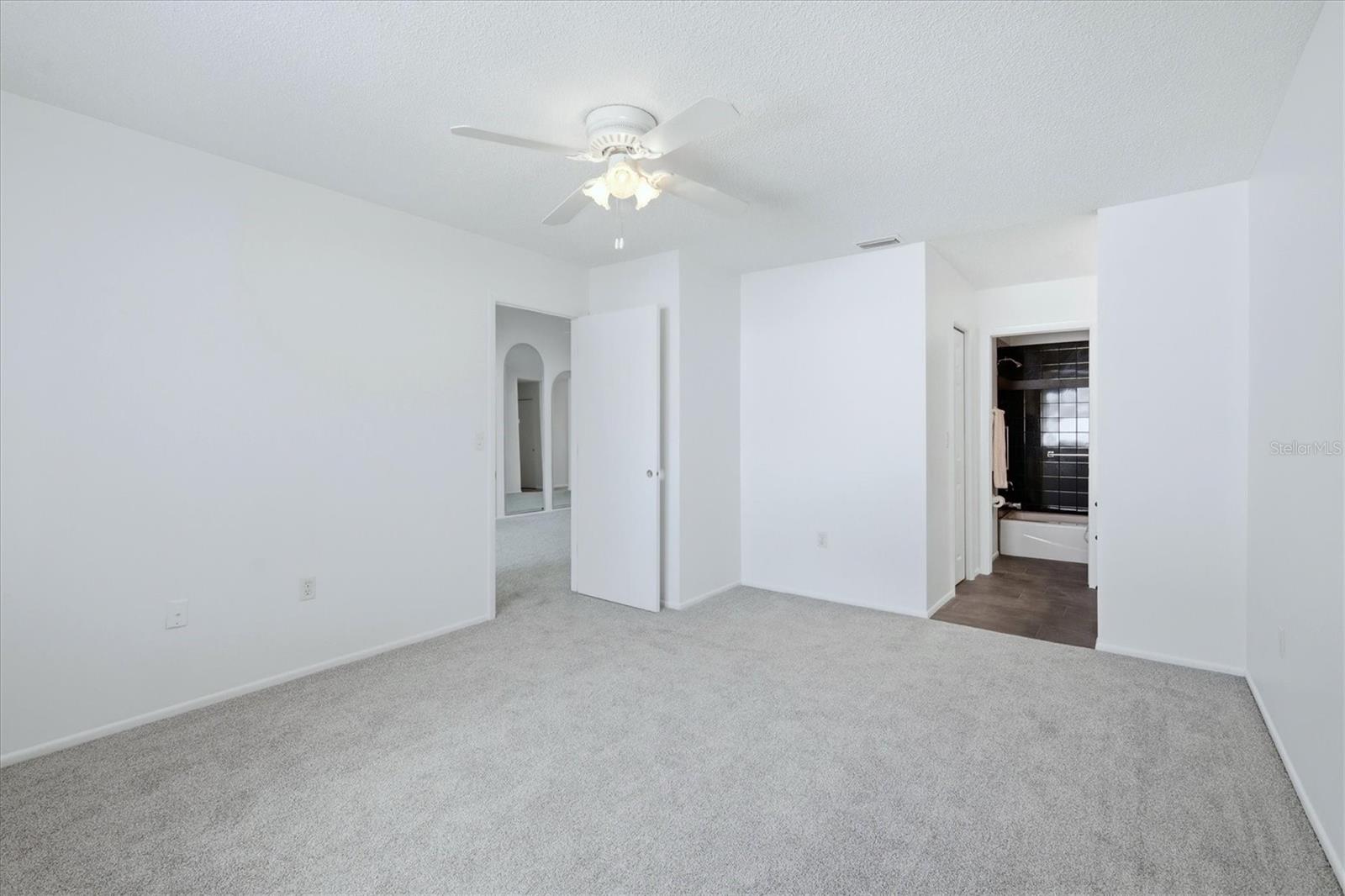 HUNTINGTON WOODS - Residential