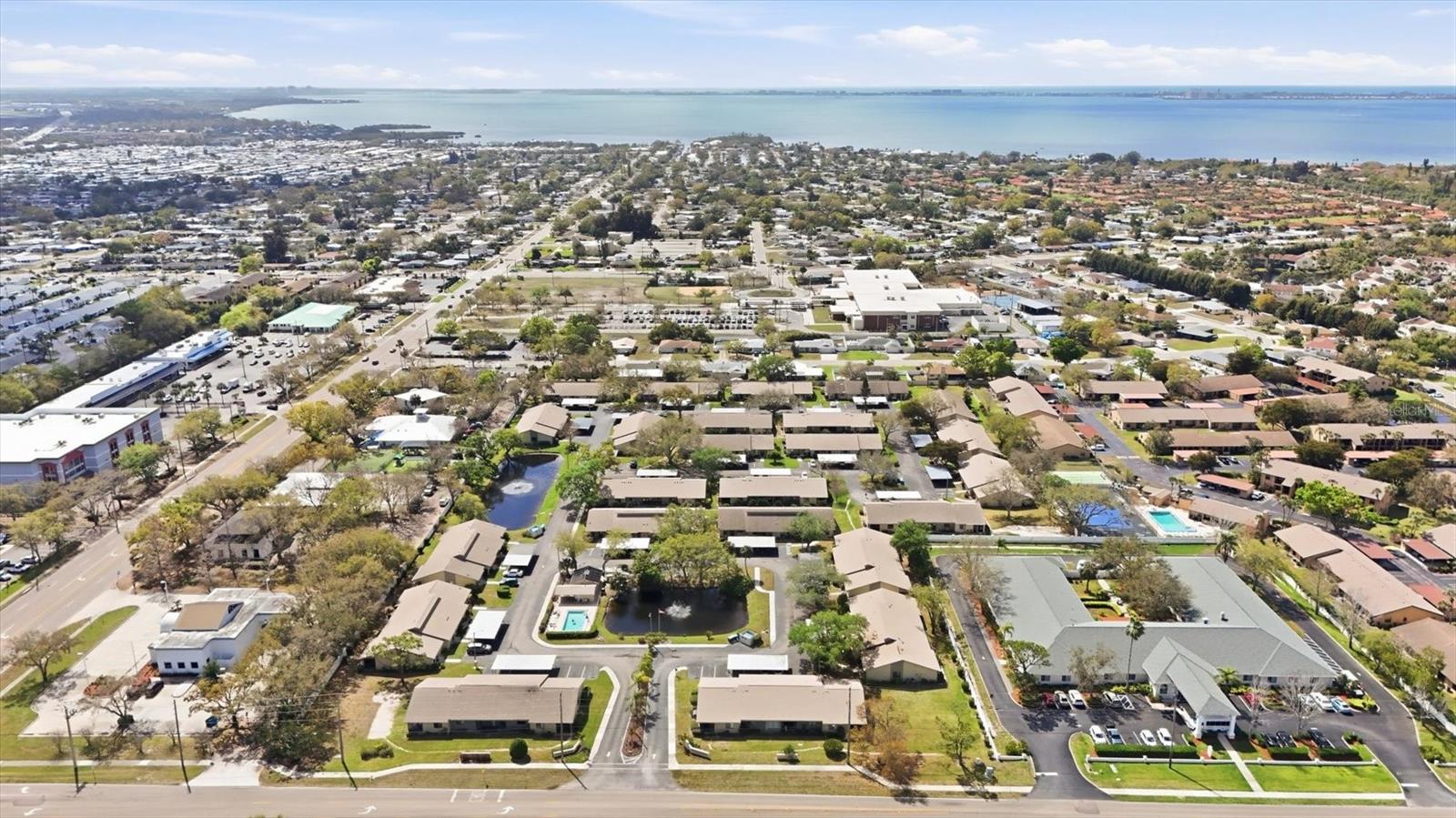 HUNTINGTON WOODS - Residential