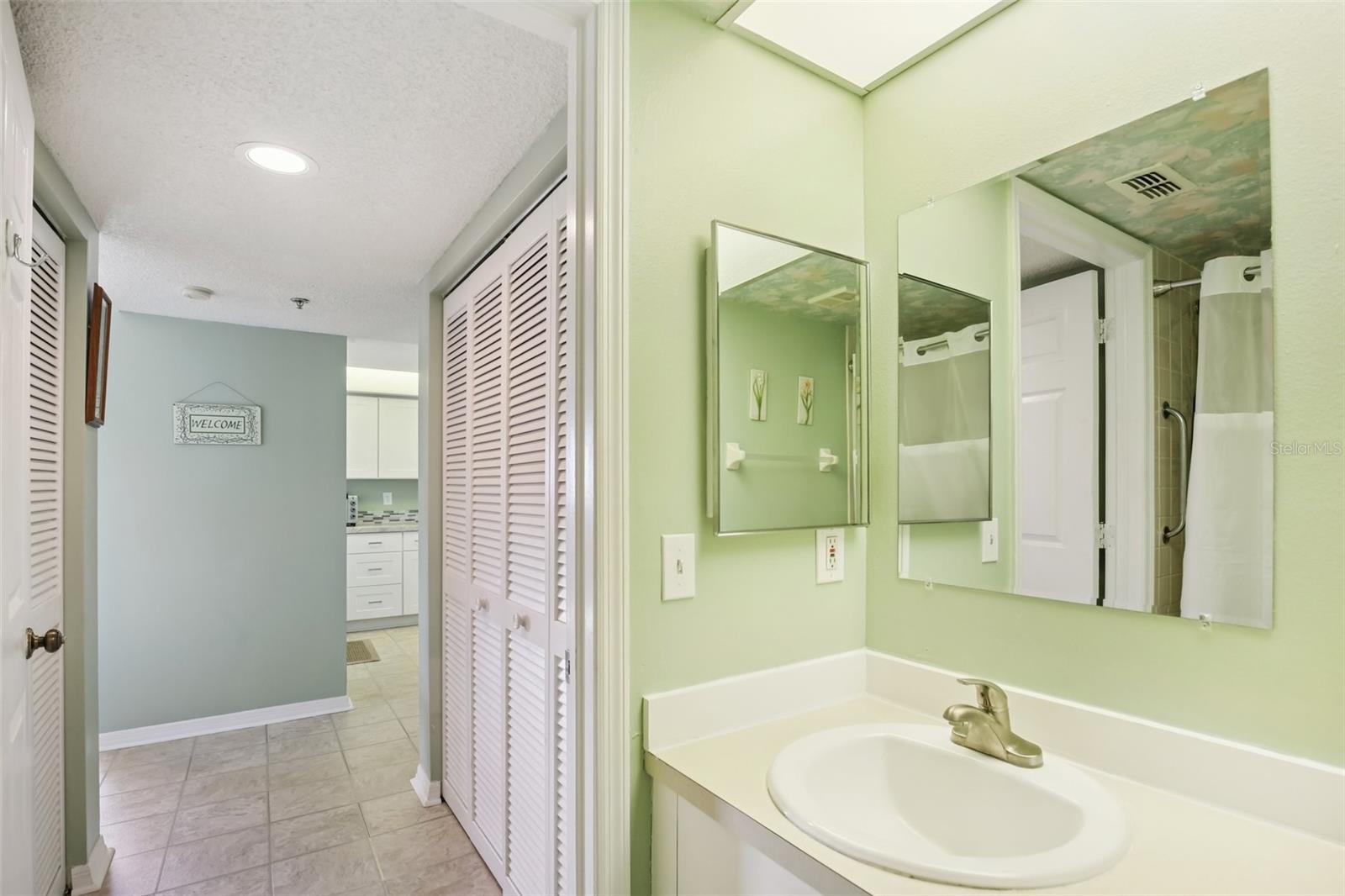 HARBOR GREENS AT YACHT CLUB ESTATES - Residential