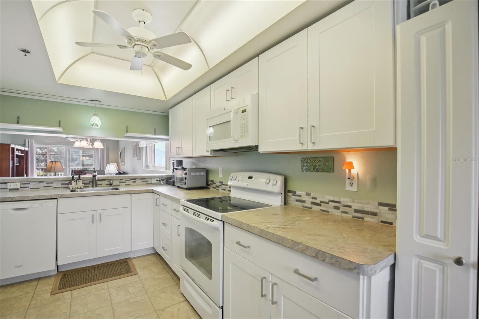 HARBOR GREENS AT YACHT CLUB ESTATES - Residential